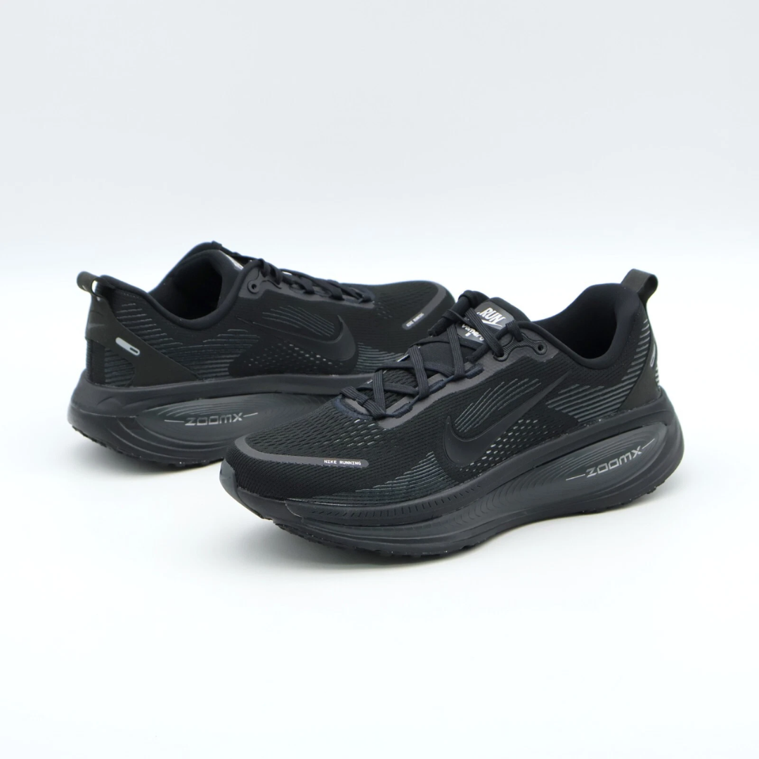 Air Zoom Vomero 18 Triple Black