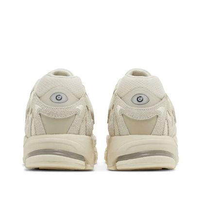 Bad Bunny x adidas Response CL "Wonder White" – Ansicht 3